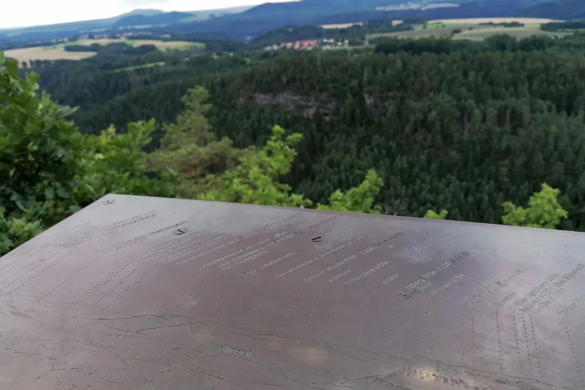 Wanderroute 3 – Rundwanderung vom Hotel „Zur Aussicht“ über die Brandscheibe und Napoleonschanze