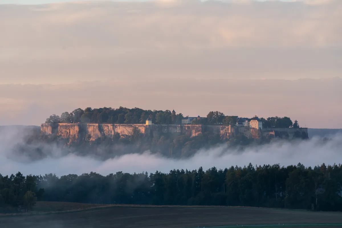 Hotel „Zur Aussicht“ Hohnstein – Umgebung – Festung Königstein Hotel "Zur Aussicht" Hohnstein - Umgebung - Festung Königstein